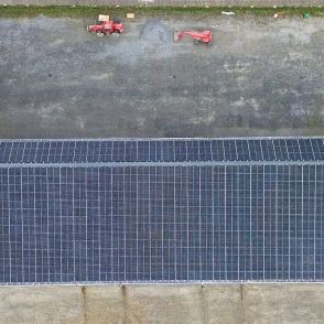 Toiture de bâtiment solaire en Bretagne