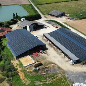 Bâtiment agricole Solaire et photovoltaïque réalisé par Triangle energie chez de agriculteurs dans toute la France