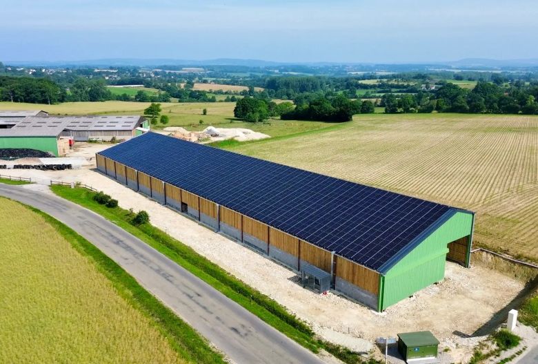 Bâtiment agricole solaire en Sarthe