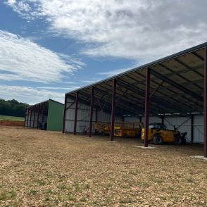 Bâtiment agricole Solaire et photovoltaïque réalisé par Triangle energie chez de agriculteurs dans toute la France