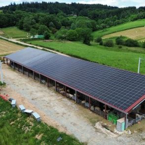 Hangar solaire dans la Loire