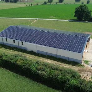 Bâtiment agricole solaire symétrique Triangle Énergie