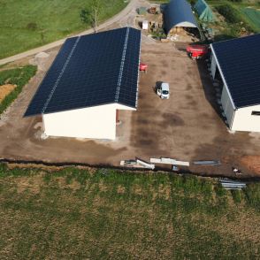 Bâtiments agricoles solaires pour stockage fourrage et matériel