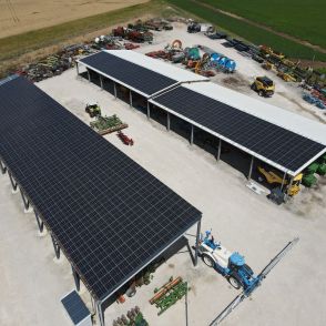 Bâtiment agricole Solaire et photovoltaïque réalisé par Triangle energie chez de agriculteurs dans toute la France
