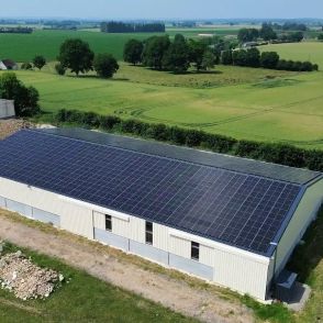 Bâtiment agricole solaire symétrique Triangle Énergie