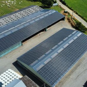 Bâtiment agricole Solaire et photovoltaïque réalisé par Triangle energie chez de agriculteurs dans toute la France
