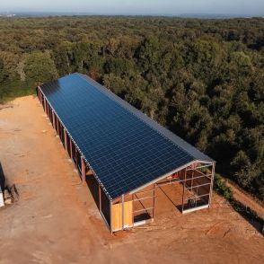 Hangar Solaire Triangle energie Asymétrique