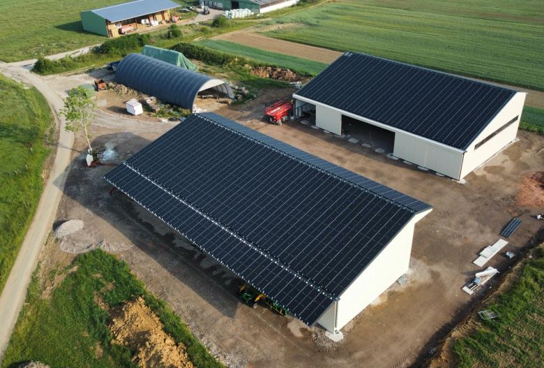 Hangars agricoles photovoltaïques en Moselle réalisés par Triangle Énergie