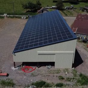 Bâtiment agricole Solaire et photovoltaïque réalisé par Triangle energie chez de agriculteurs dans toute la France