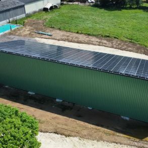 Bâtiment agricole Solaire et photovoltaïque réalisé par Triangle energie chez de agriculteurs dans toute la France