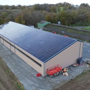 Bâtiment agricole solaire en Bretagne