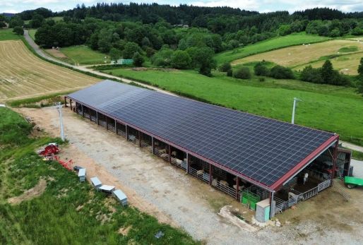 Hangar solaire dans la Loire