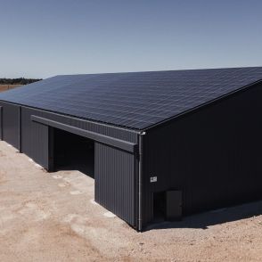 Bâtiment agricole Solaire et photovoltaïque réalisé par Triangle energie chez de agriculteurs dans toute la France