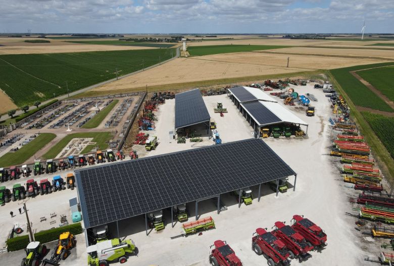 Bâtiment agricole Solaire et photovoltaïque réalisé par Triangle energie chez de agriculteurs dans toute la France