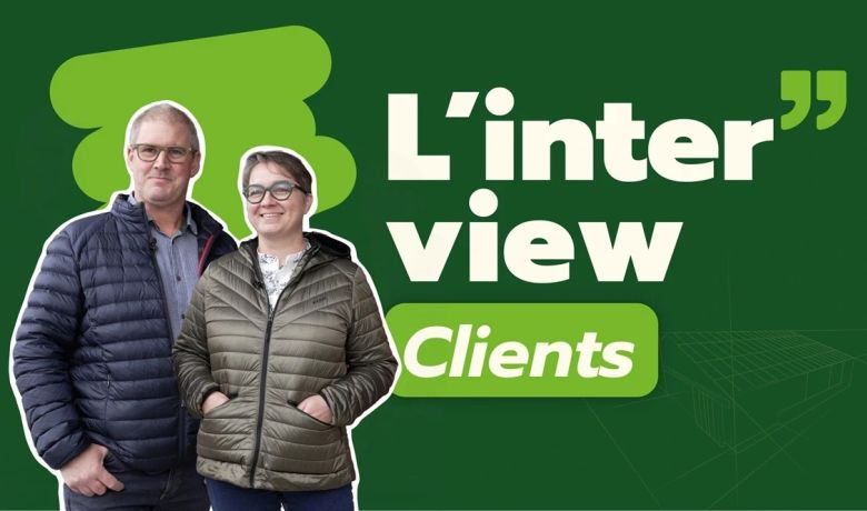 Couple d'agriculteurs témoignant au sujet de leurs hangars solaires Triangle Énergie