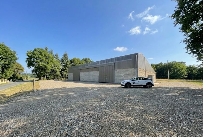 Bâtiment agricole photovoltaïque pour un viticulteur réalisé par Triangle Énergie