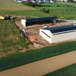 Bâtiment agricoles de stockage avec panneaux solaires Triangle Énergie