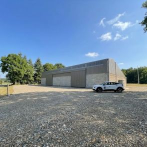 Bâtiment agricole photovoltaïque pour un viticulteur réalisé par Triangle Énergie