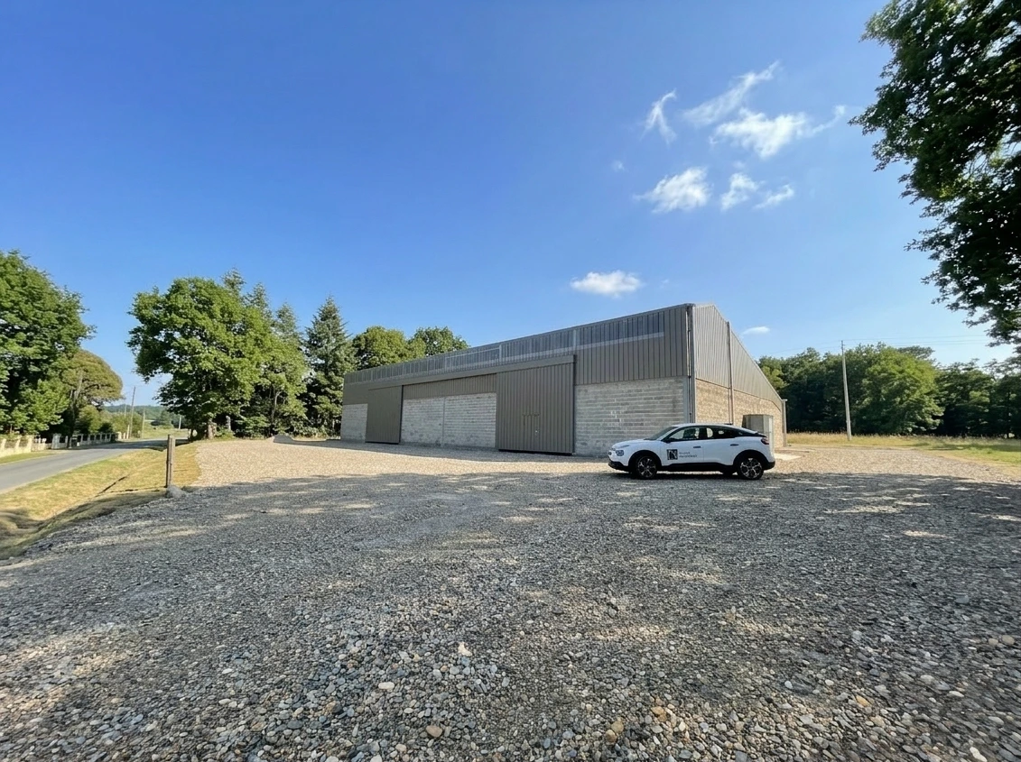 Bâtiment agricole photovoltaïque pour un viticulteur réalisé par Triangle Énergie